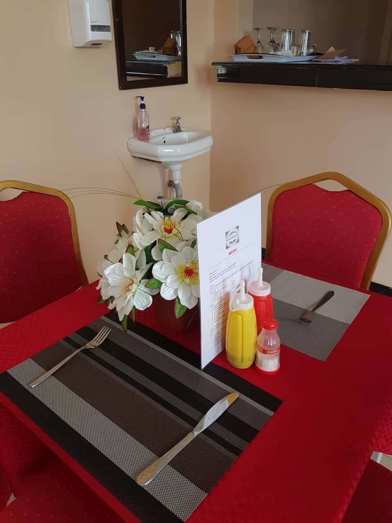 B10 Airport Lodge Darüsselam Dış mekan fotoğraf